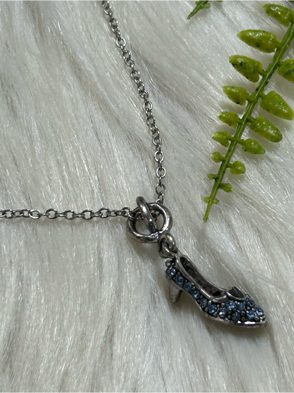 Blue faceted rhinestones High Heel Pendant Necklace